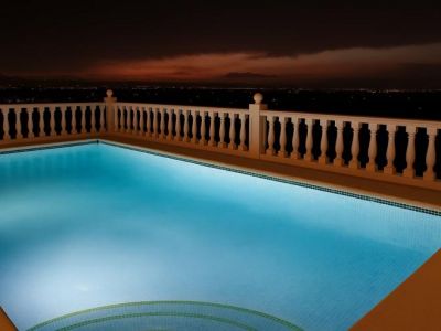 rrivate Villa mit Meerblick in Denia mieten