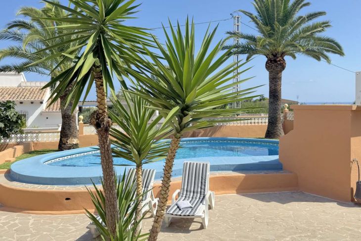 private Villa in Denia mit Pool
